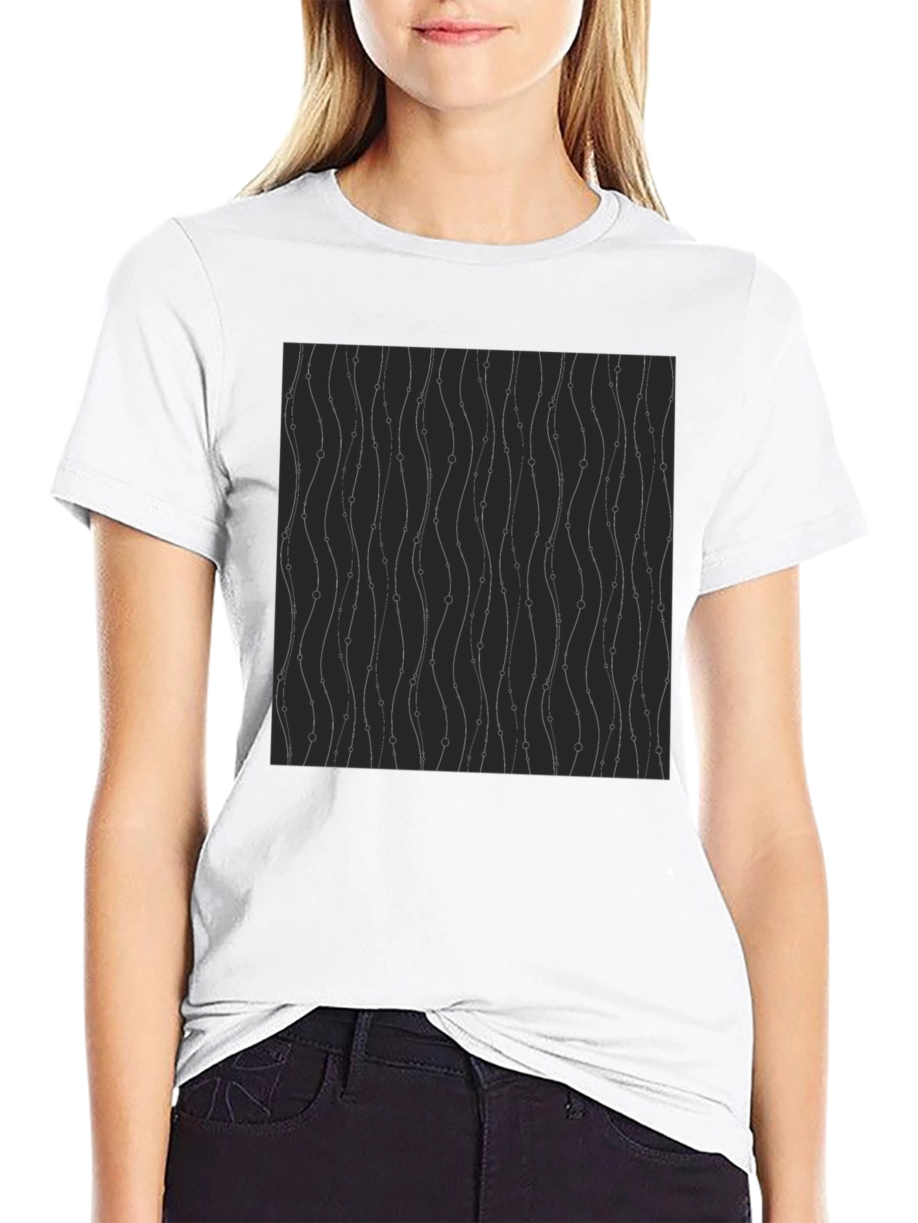 Modern Wavy Line Pattern Tee - Stylish Everyday Wear