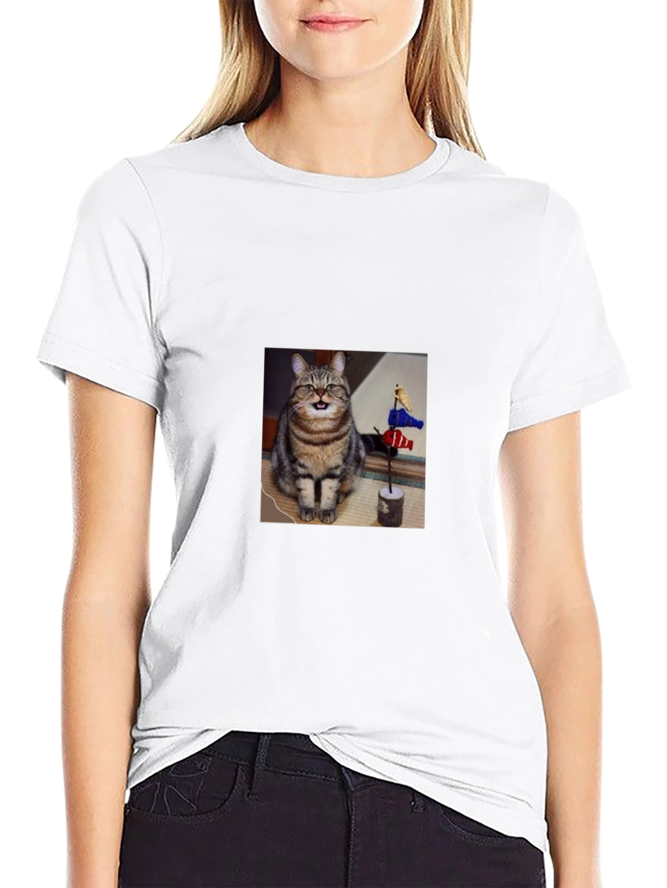 Cat Lover T-Shirt: Cute Tabby Design