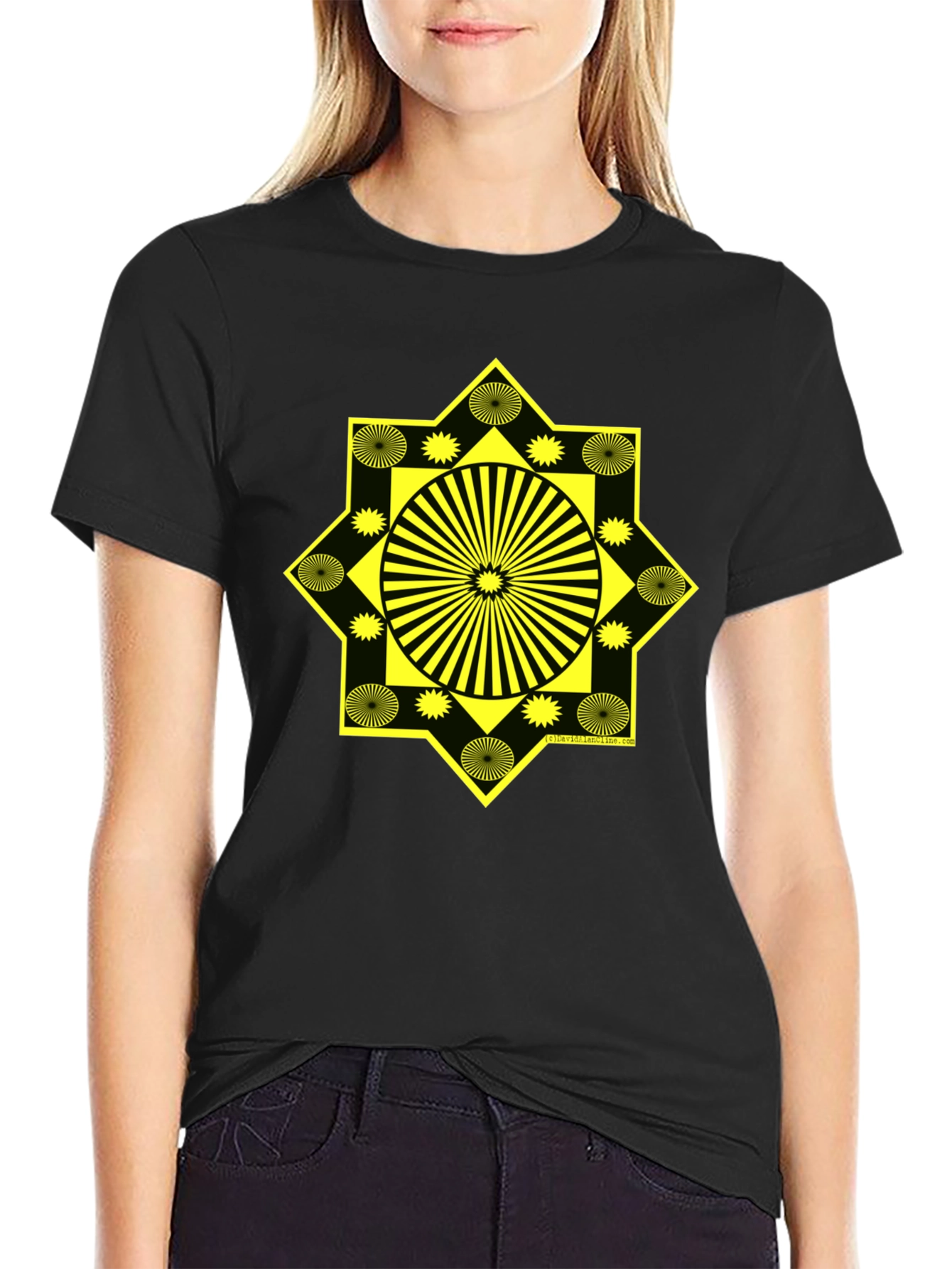 Geometric Starburst Graphic T-Shirt - Black
